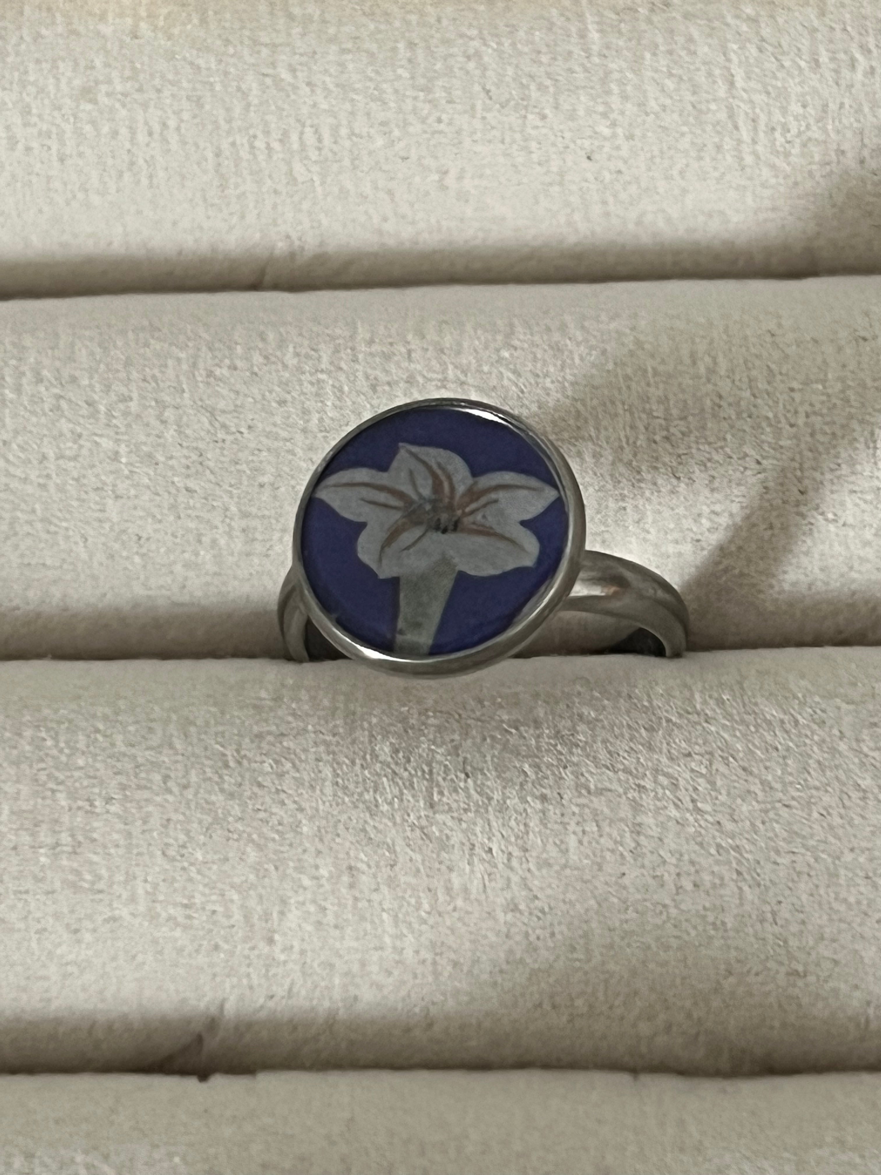 Flower ring